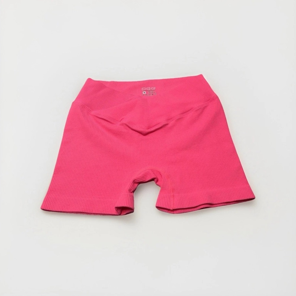 OQQ Seamless Hot Pink Ribbed Biker Shorts